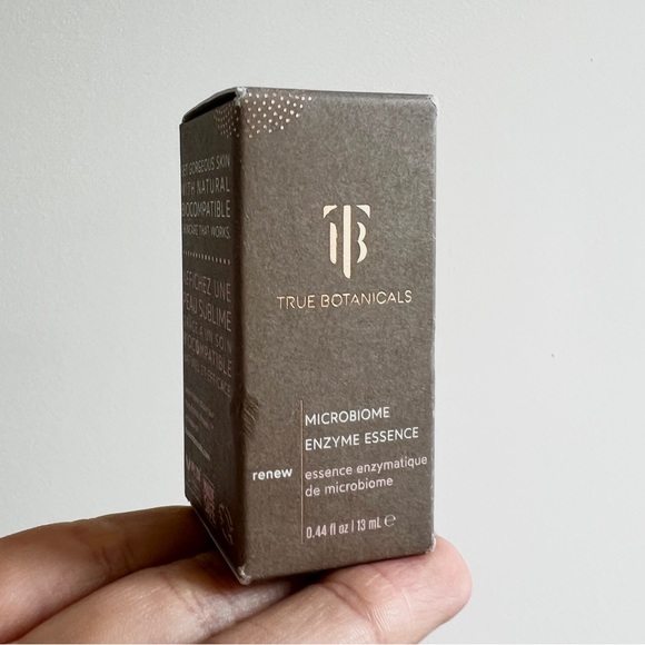 True Botanicals microbiome enzyme essence - Picture 1 of 6